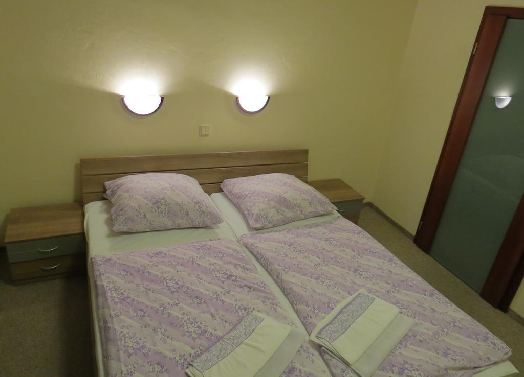 Hotel Cesky Dvur Beroun  Oda fotoğraf